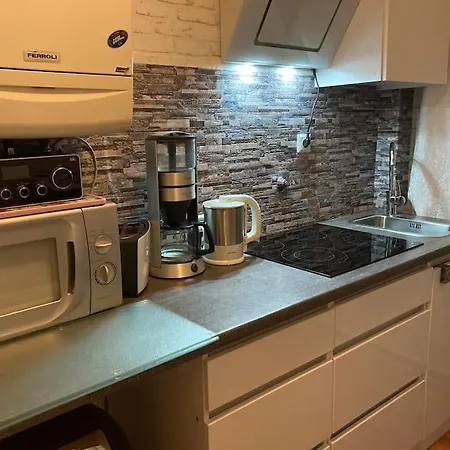 Toll Am Rhein Netflix Internet 1000 Mbits, Free Parking Appartement Duisburg
