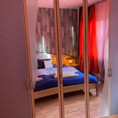 Am Rhein Ganze Zwei Schlafzimmer Netflix Internet 1000 Mbits, Free Parking *